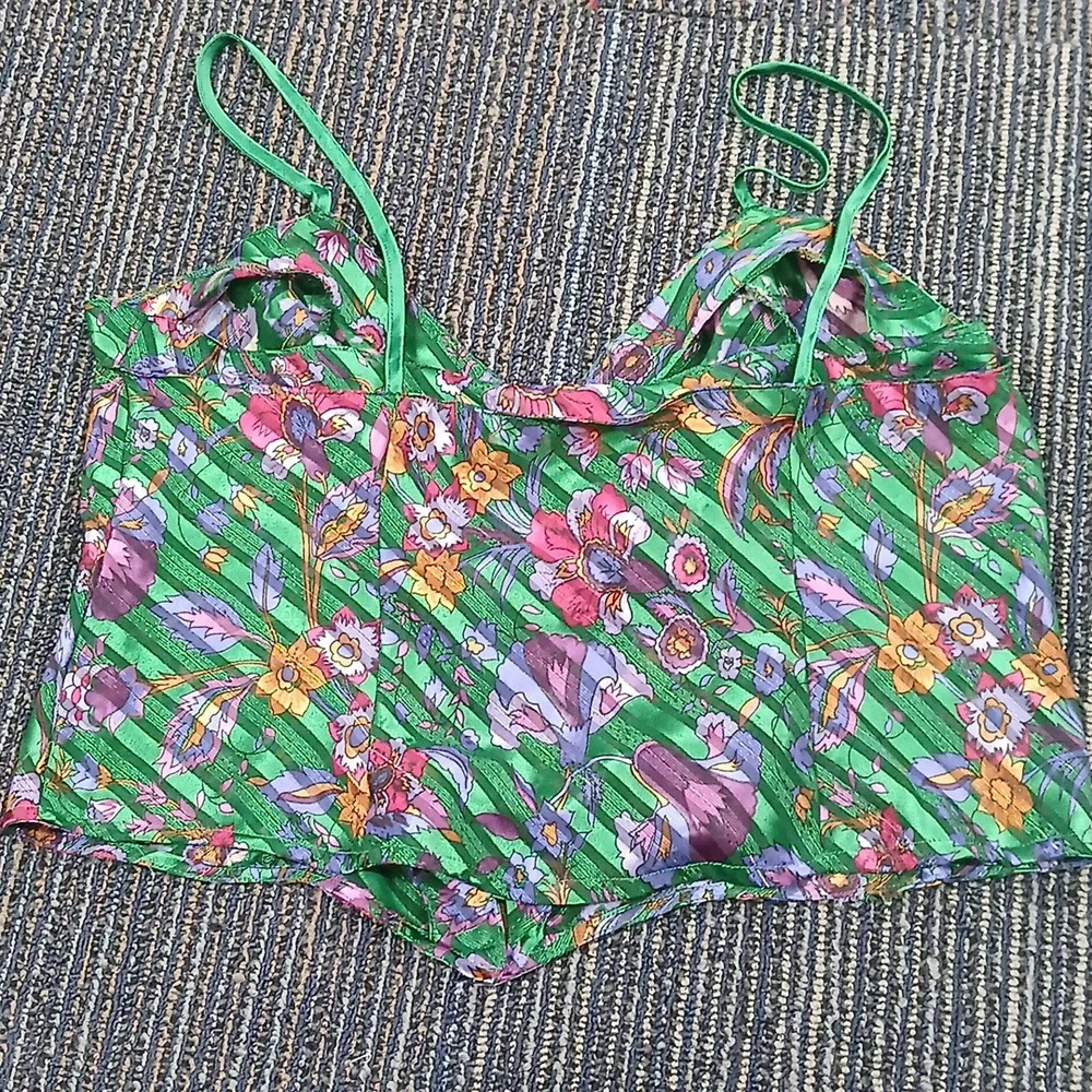 Vintage Victoria’s Secret vintage gold label cropped cami Size Medium - Picture 4 of 4
